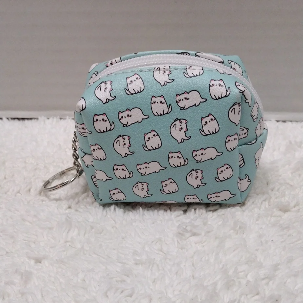 Animal Print Light Green Keychain Small Pouch - Picture 2 of 7